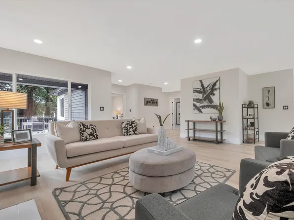 10521 Stella St, Oakland, CA 94605