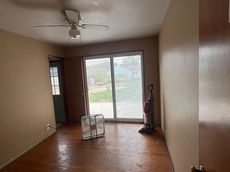 945 Betty Ave — Photo 8