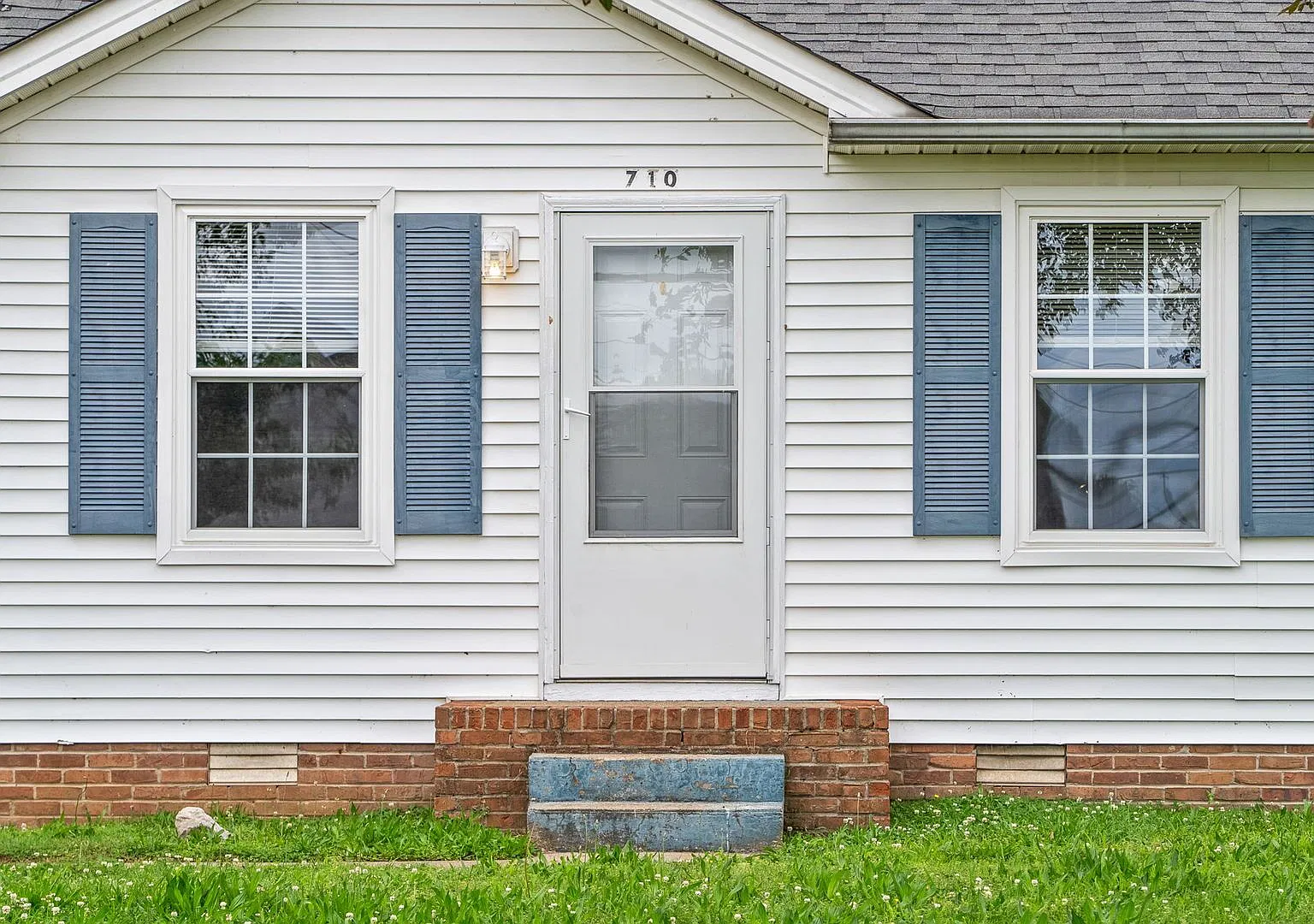 710 Polk Avenue * — Photo 4