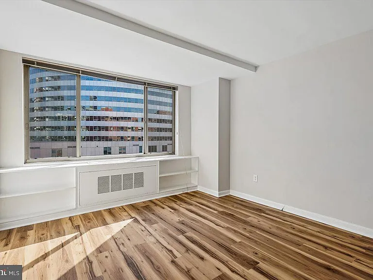 1121 Arlington Blvd #609 — Photo 8