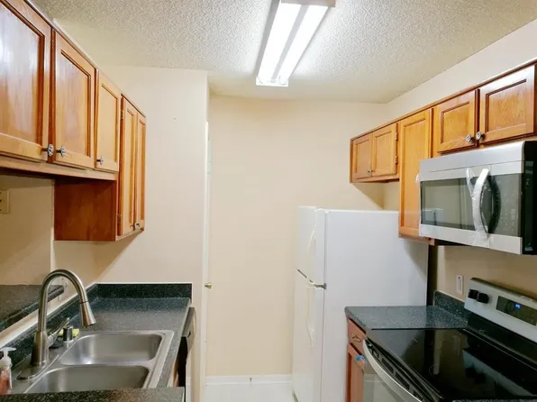 2121 Hepburn St APT 505, Houston, TX 77054