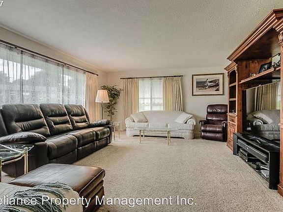 3rd image of 5045 SE La Mesa Way
