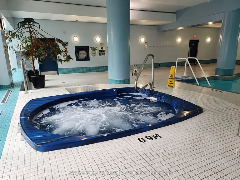 10 Yonge St #507 — Photo 26