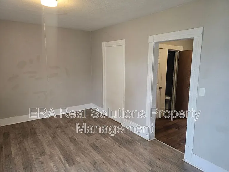 3721 W 33rd St — Photo 17