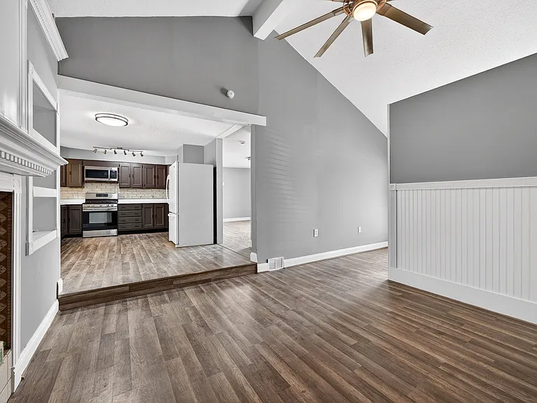 3320 Elm St — Photo 11