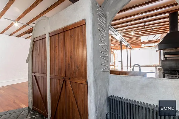 Rented by Bond New York | media 54