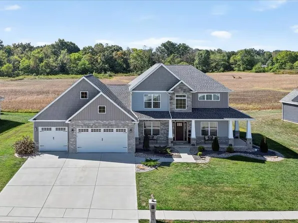 8924 Rock Creek Dr, Saint Jacob, IL 62281