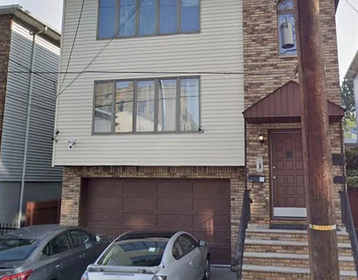 68 Stuyvesant Ave #1 — Photo 1