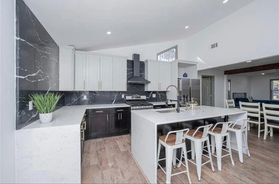 519 N 8th St — Photo 3