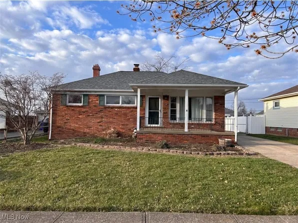 13646 Crestway Dr, Brookpark, OH 44142