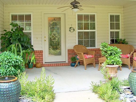 2nd image of 5241 Pinetree Rd