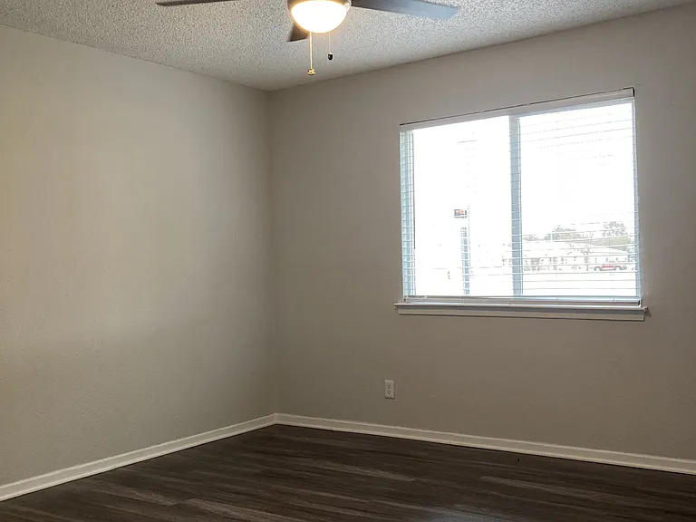 Summerwind Apartments — Photo 33