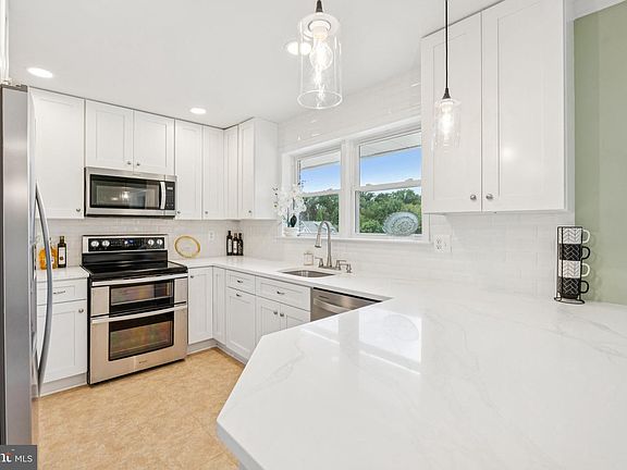 5th image of 1804 Briggs Chaney Rd