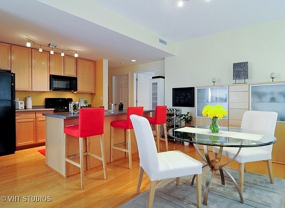 4th image of 5978 N Lincoln Ave APT 4A