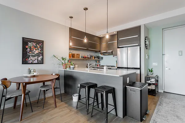 Rented by Bond New York | media 4