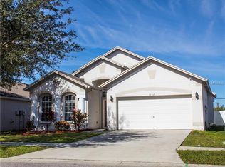 1102 Barclay Wood Dr, Ruskin, FL 33570