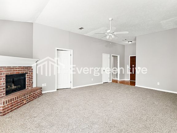 5th image of 1005 Elms Cv