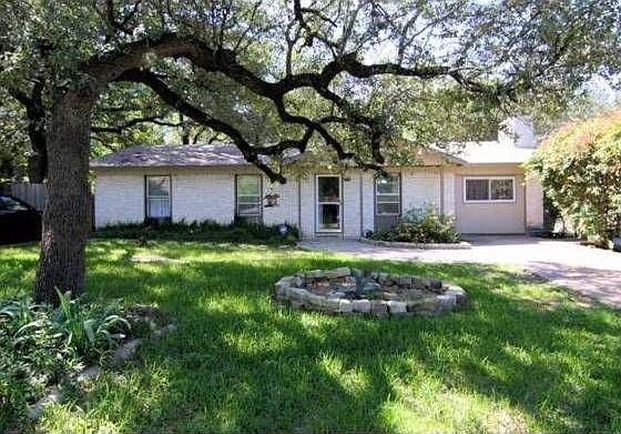 1st image of 1203 Doris Ln