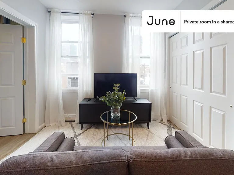 36 N Bennet St #B — Photo 5