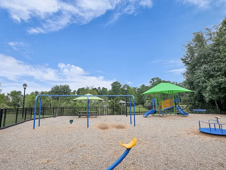 75 Pomona Cir — Photo 33