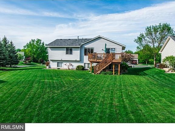 Deck off of the dining area for entertaining.