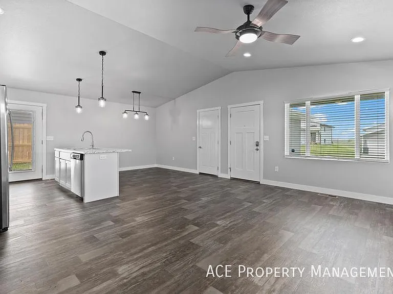 5319 Coal Bank Dr — Photo 4