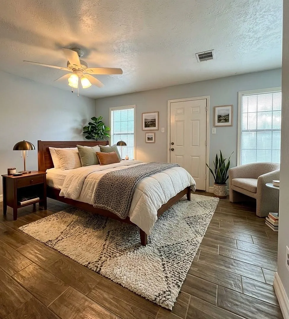 2 bed, 2.0 bath, 1008 sqft, $1,798 — Photo 4