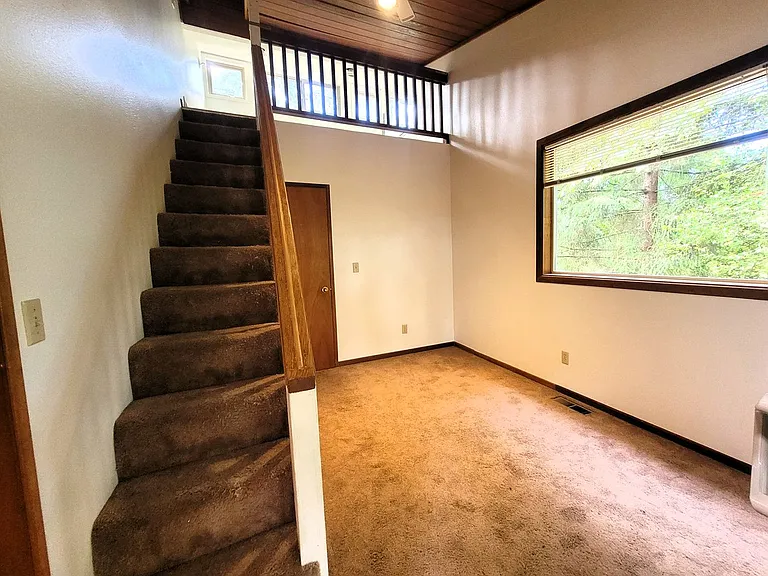 1327 Toledo St — Photo 26
