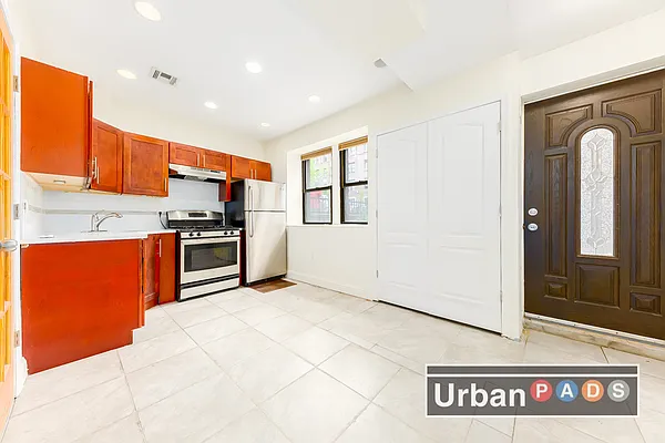 Rented by Urban Pads | media 10