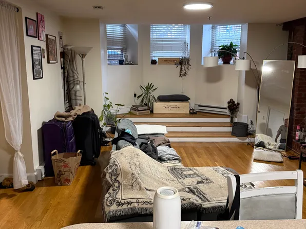 265 Newbury St APT 1, Boston, MA 02116