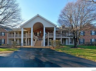 510 Oak Ridge Trails Ct, Ballwin, MO 63021