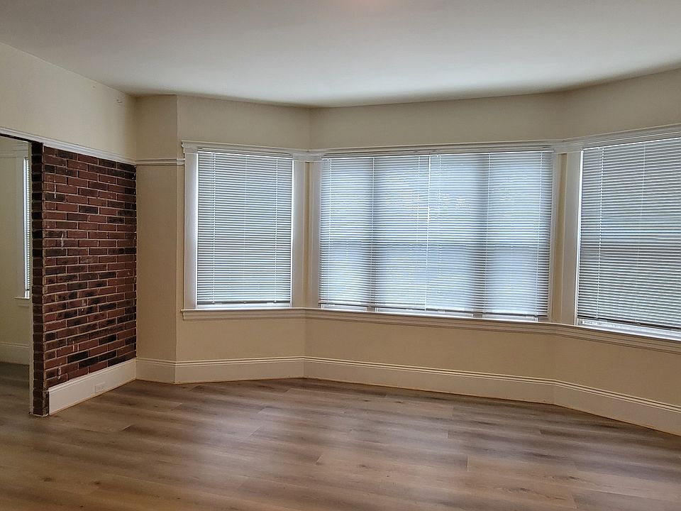 1st image of 533 Lincoln Way #4