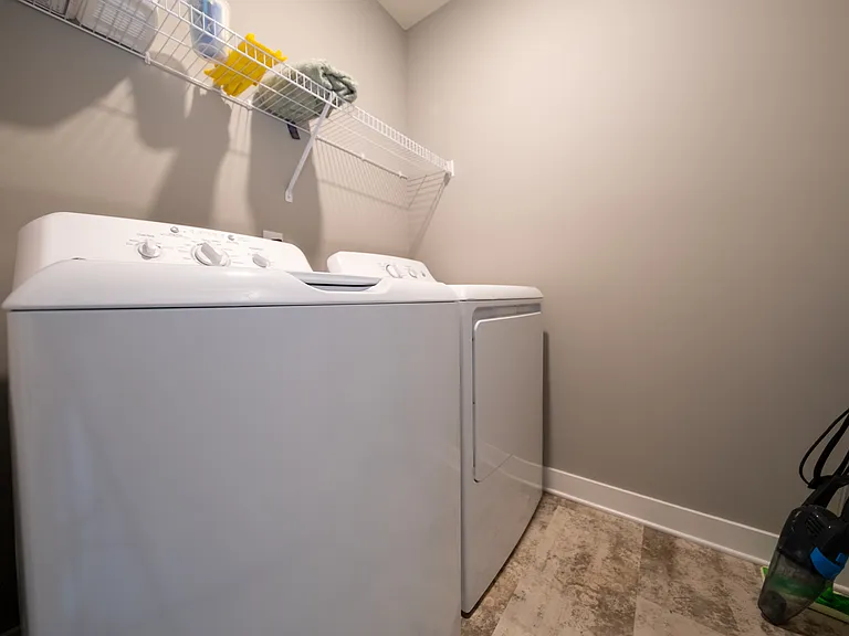 575 Locke Pointe Dr NE — Photo 17