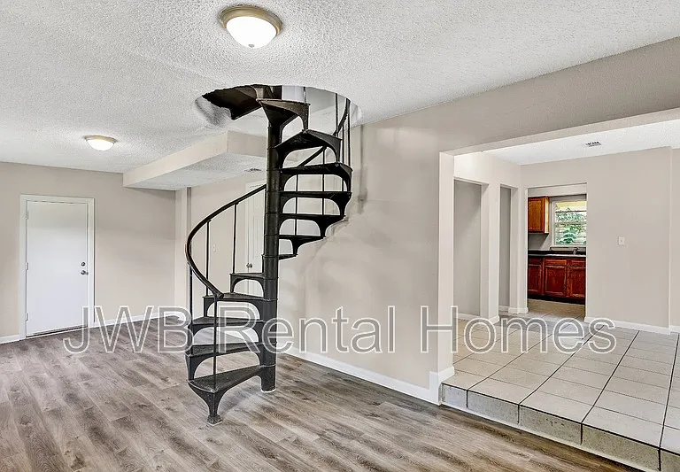 1943 Hardee St #1 — Photo 3