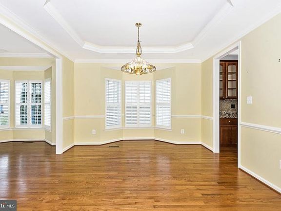 5th image of 10595 Edwardian Ln #58