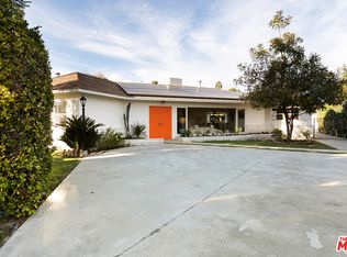 15417 Victory Blvd, Van Nuys, CA 91406