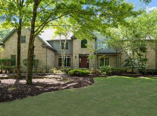 9320 Bay Hill Dr NE, Warren, OH