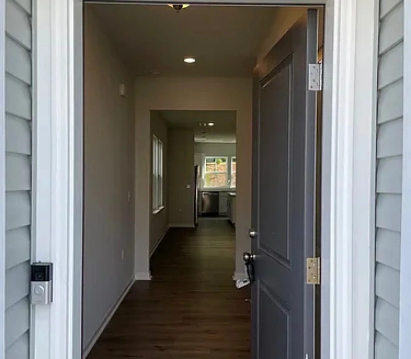 3 bed, 2.5 bath, 1743 sqft, $1,900 — Photo 2