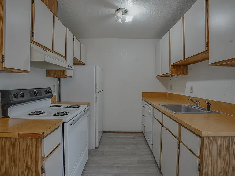 1122 NW Market St #5 — Photo 11