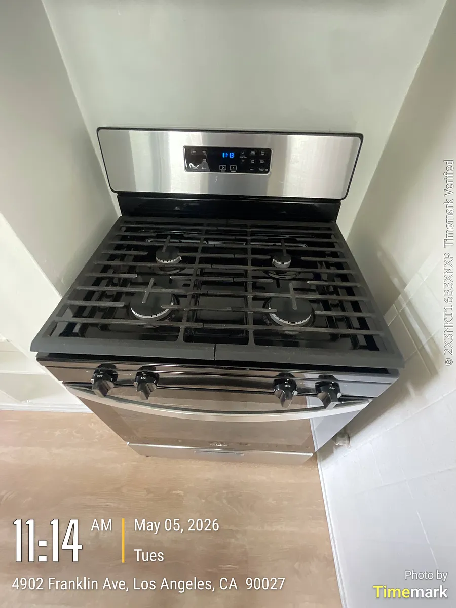 Building Photo - 1852 N Edgemont St #1852