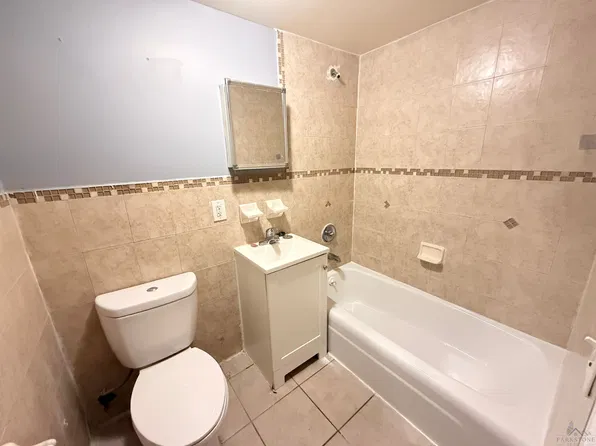 147 36th St #65E, Union City, NJ 07087