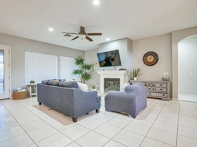 13387 W Coronado Rd — Photo 7
