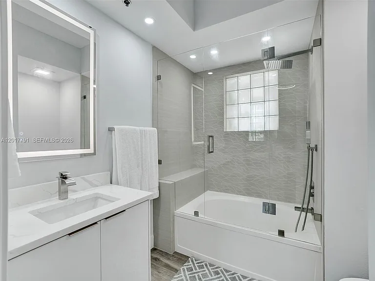 3245 NE 184th St #13305 — Photo 7