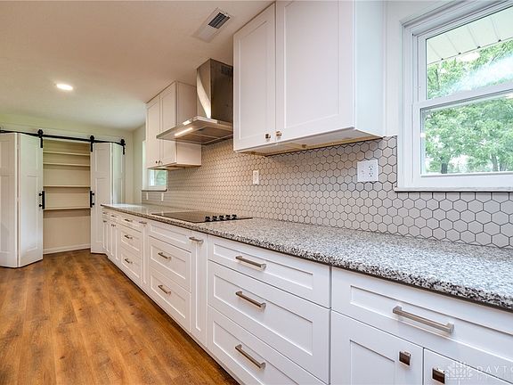 5th image of 6175 Greenfield Dr