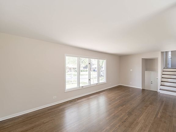 3rd image of 15026 Park Ave