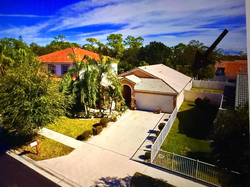 1st image of 139 PRESERVE Drive