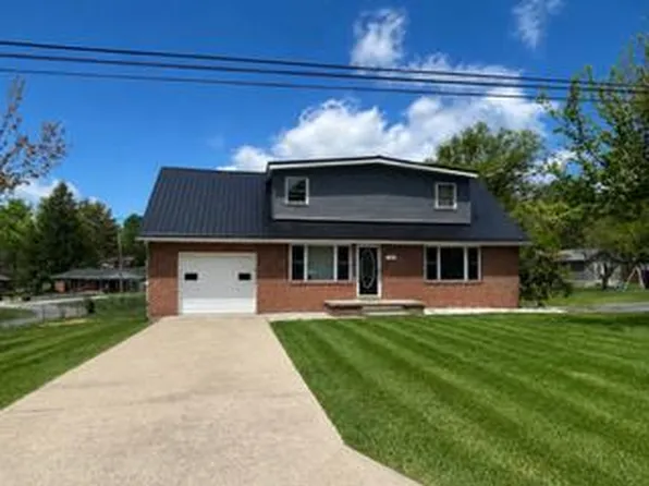 172 Pleasant Dr, Beckley, WV 25801