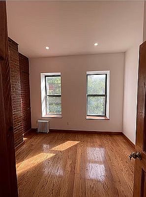 5th image of 261 E 10th St #7A