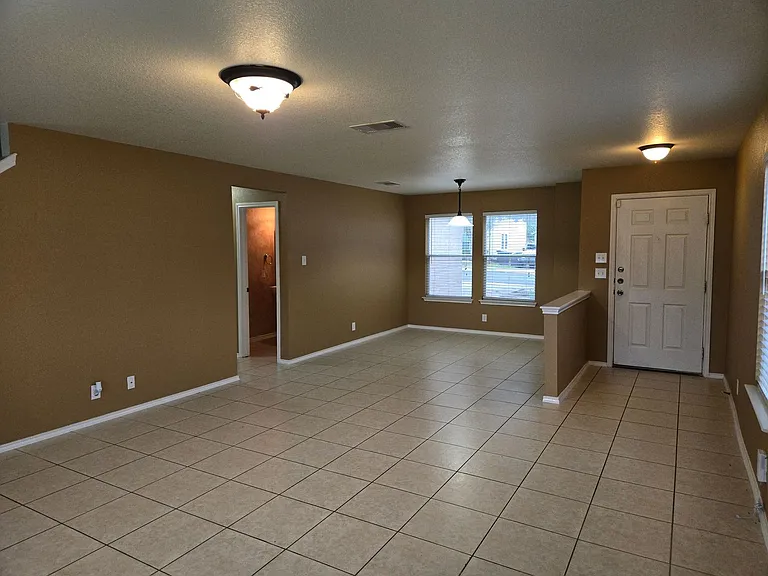 6515 Kestrel Ln — Photo 4