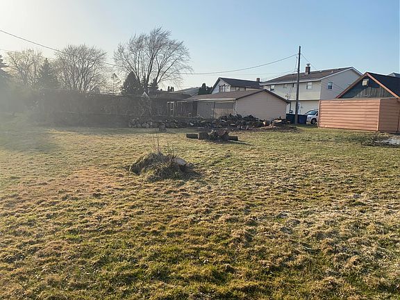 4th image of 2921 E Carpenter Ave